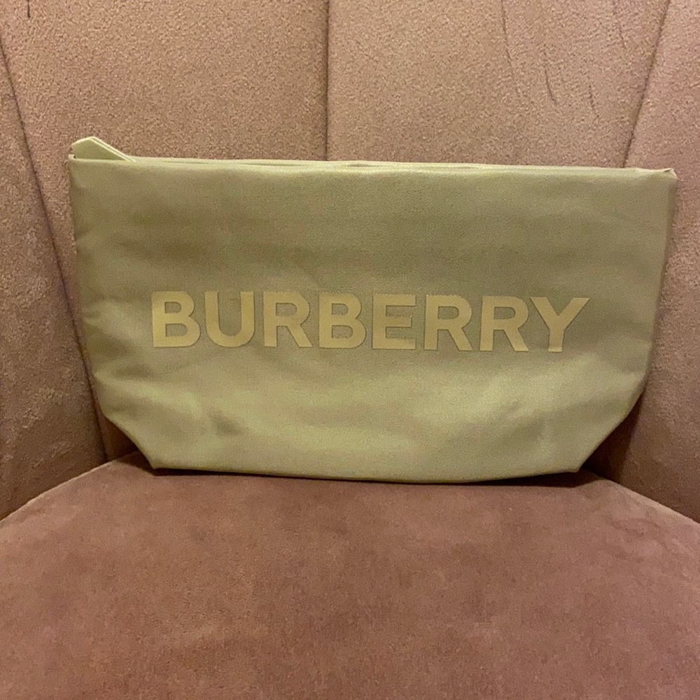 Burberry cosmetic case